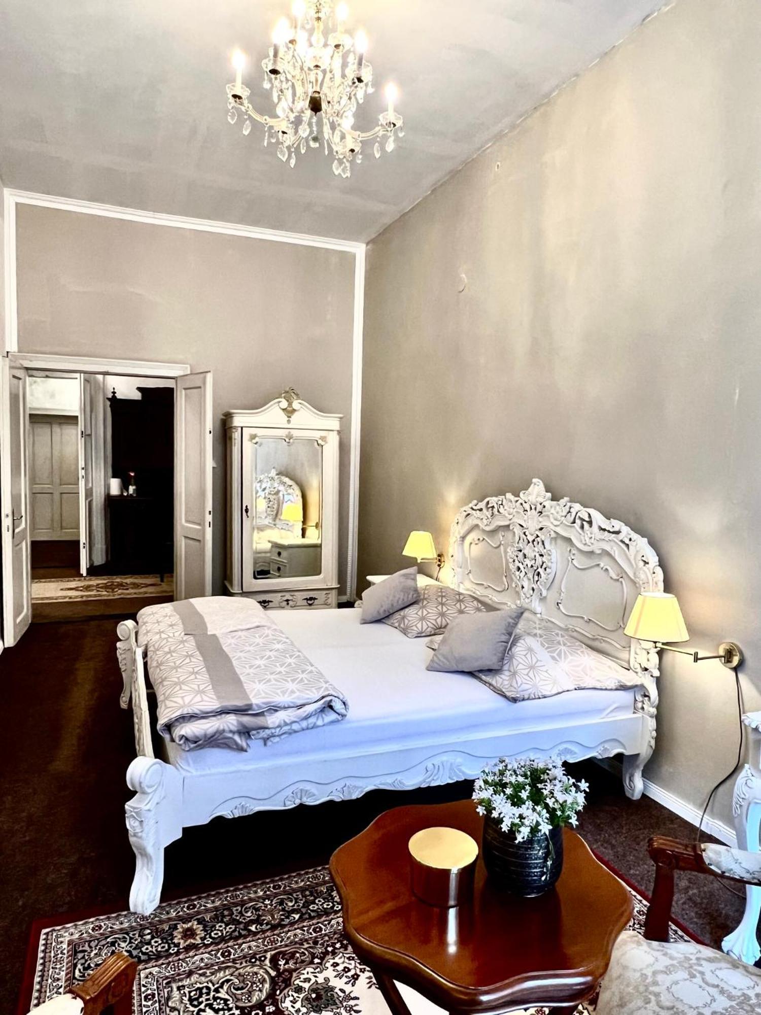 Csaky Palace 2 Апартаменти *